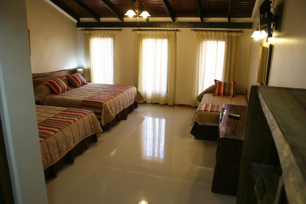 Hotel Del Jacarandá