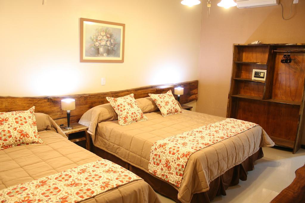 Del Jacarandá Hotel *